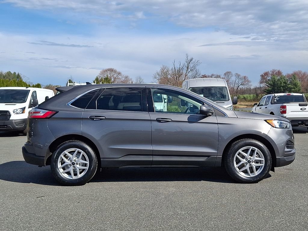 Certified 2024 Ford Edge SEL AWD/4WD image 7