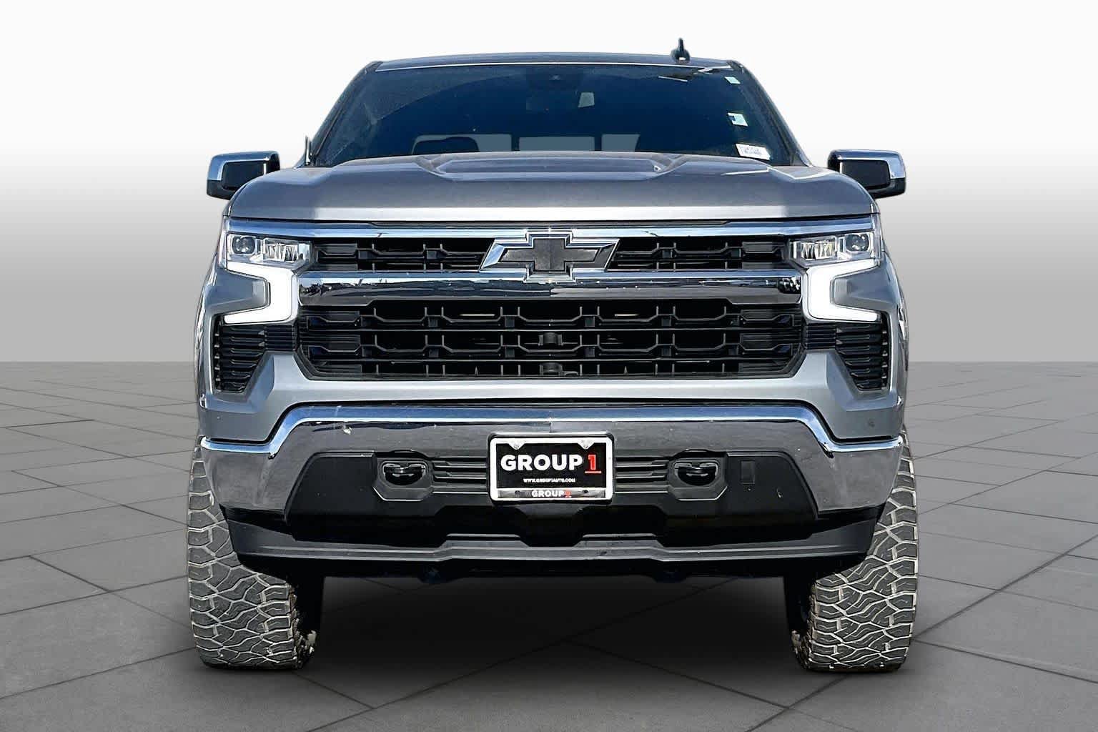 Used 2025 Chevrolet Silverado 1500 LT AWD/4WD image 4