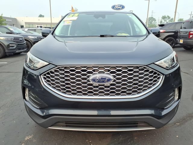 Certified 2023 Ford Edge SEL w/ Convenience Package AWD/4WD image 2