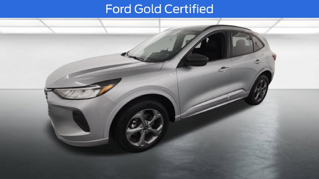 Certified 2024 Ford Escape ST-Line AWD/4WD image 2