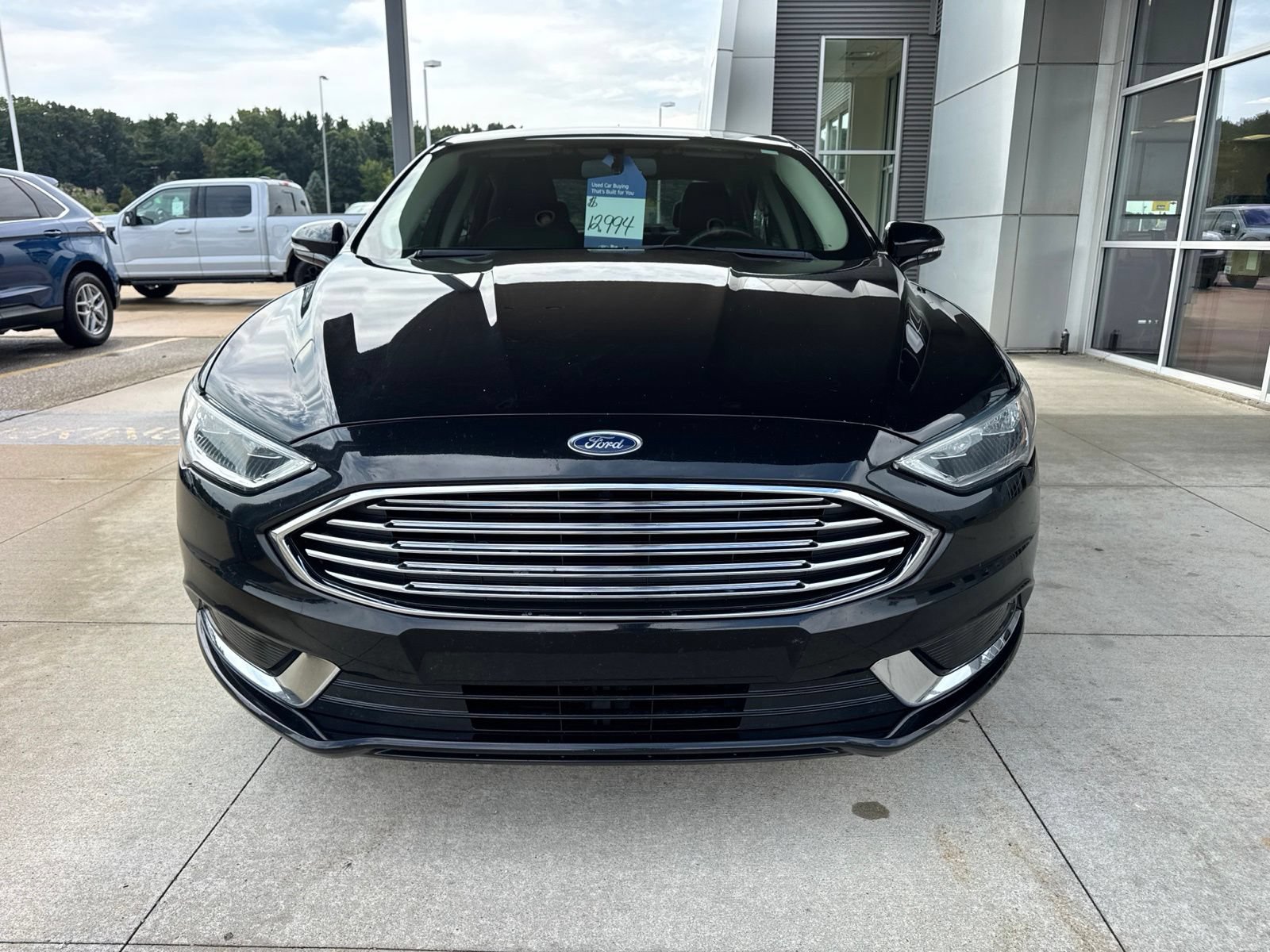 Certified 2018 Ford Fusion SE w/ Fusion SE Technology Package FWD image 11