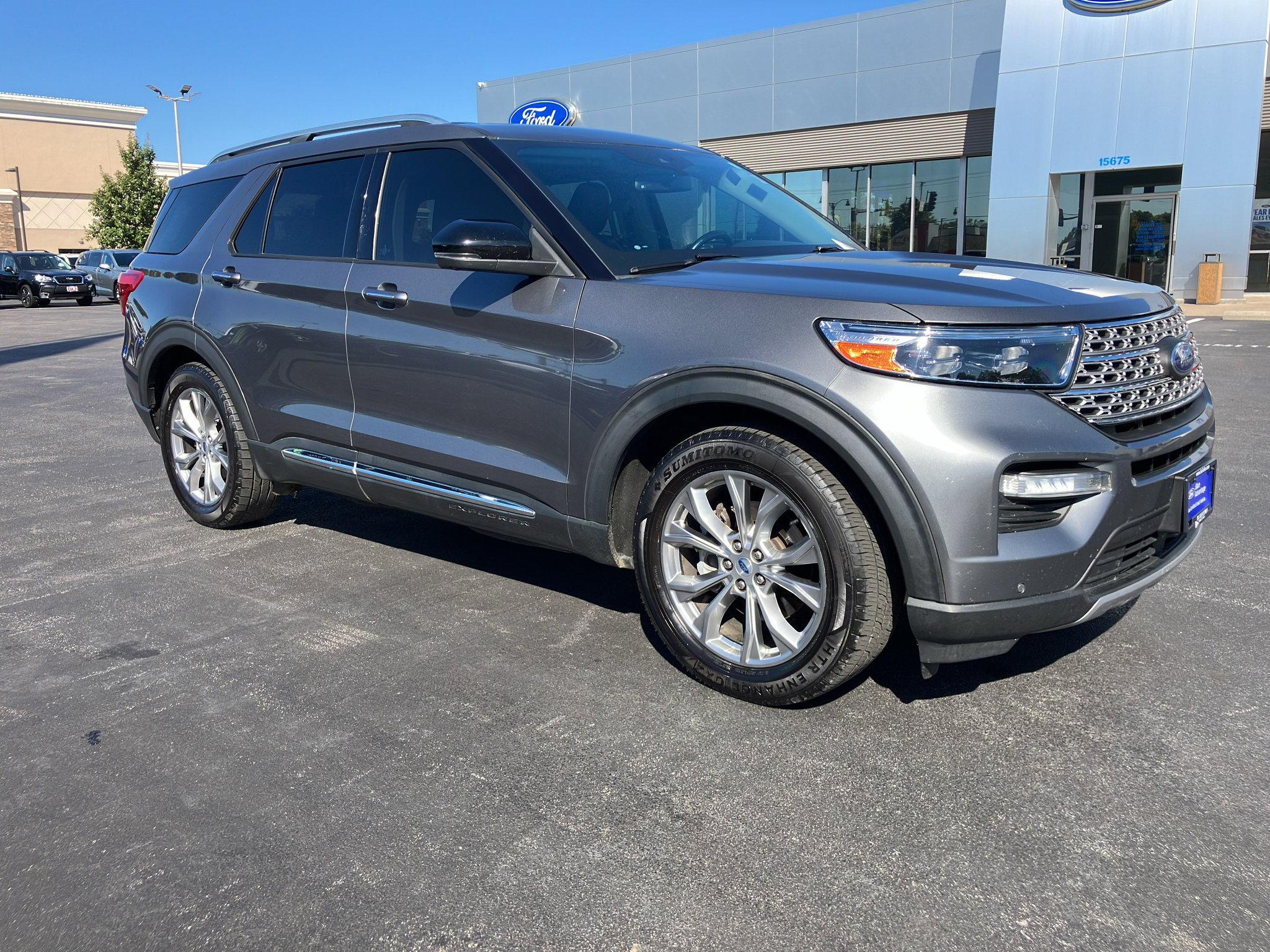 Certified 2021 Ford Explorer Limited w/ Equipment Group 301A RWD image 8