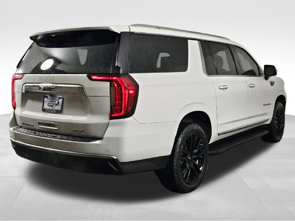 Used 2024 GMC Yukon XL SLT w/ SLT Luxury Package AWD/4WD image 7