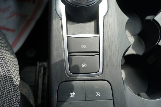Certified 2024 Ford Escape Active AWD/4WD image 18