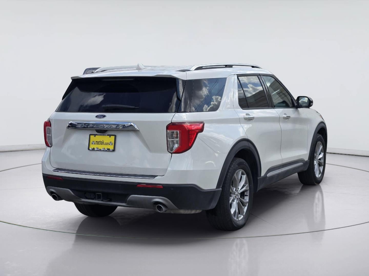 Certified 2023 Ford Explorer Limited w/ Equipment Group 301A AWD/4WD image 7
