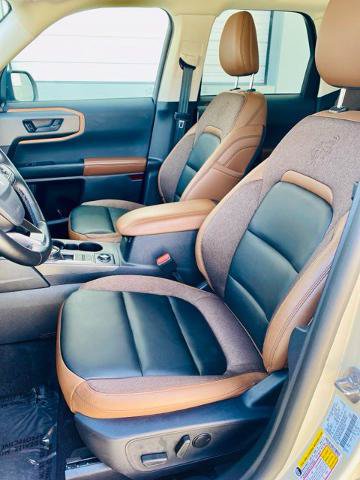 Certified 2025 Ford Bronco Sport Outer Banks w/ Outer Banks Tech Package+ AWD/4WD image 11