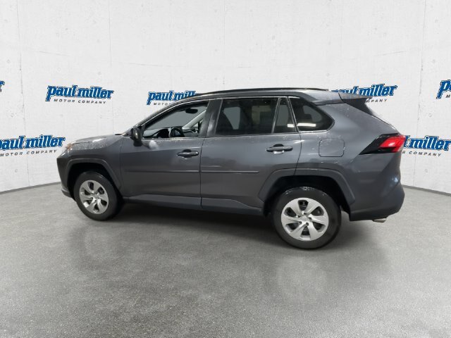 Used 2021 Toyota RAV4 LE FWD image 7