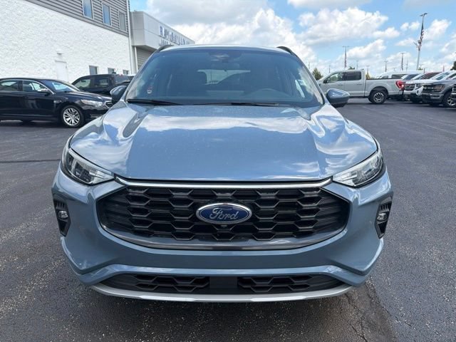 Certified 2024 Ford Escape ST-Line Select w/ Tech Pack #2 AWD/4WD image 2