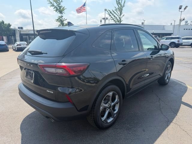 Certified 2025 Ford Escape ST-Line AWD/4WD image 4