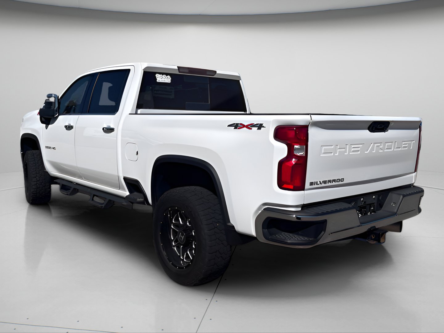 Used 2020 Chevrolet Silverado 3500 LTZ w/ LTZ Convenience Package AWD/4WD image 11