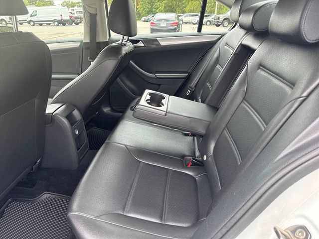 Used 2017 Volkswagen Jetta SE FWD image 15