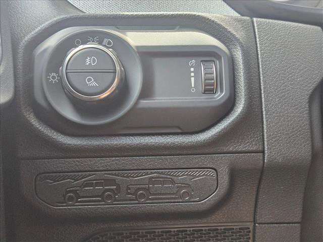 Used 2025 Jeep Gladiator Sport AWD/4WD image 11