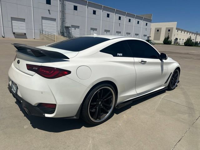 Used 2017 INFINITI Q60 Red Sport 400 RWD image 5