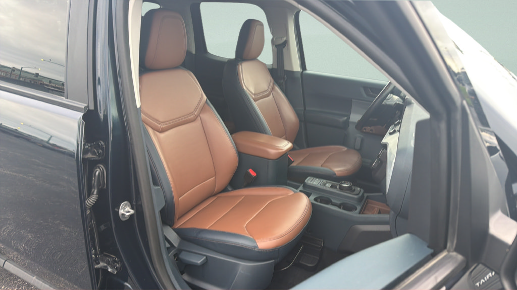 Certified 2022 Ford Maverick Lariat w/ Lariat Luxury Package FWD image 18