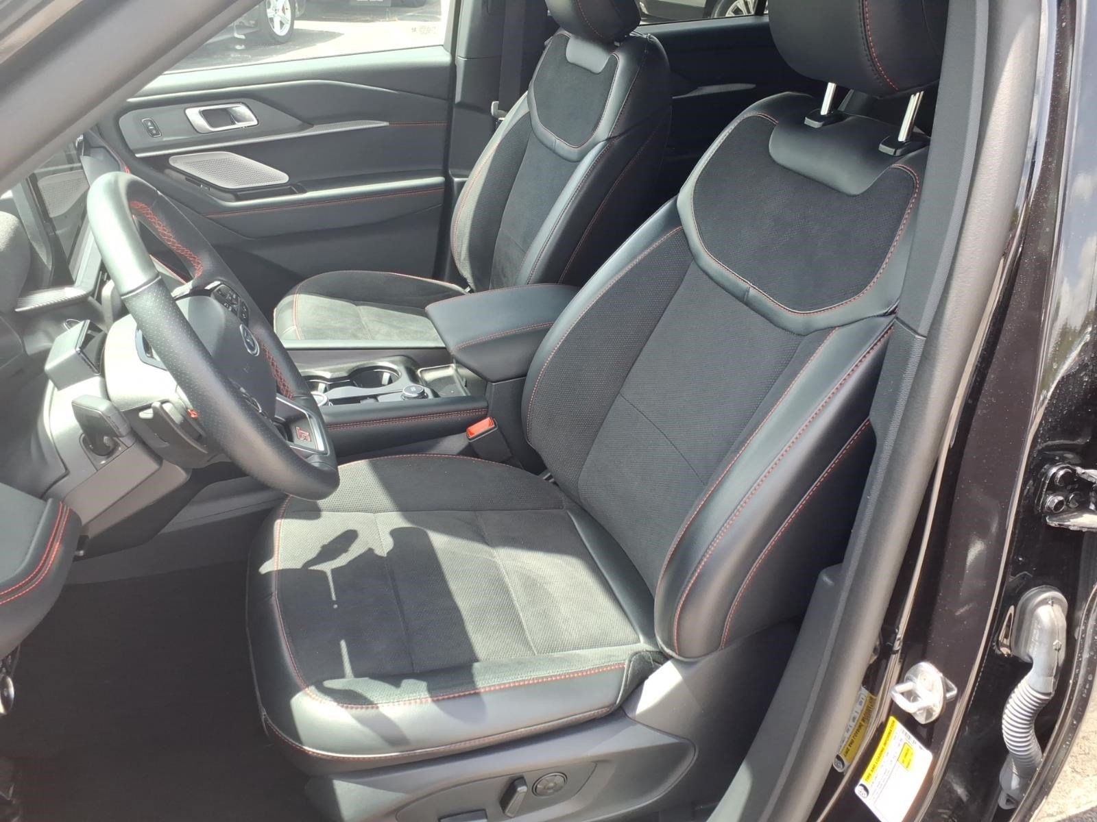 Certified 2025 Ford Explorer ST w/ Sun And Sound Package AWD/4WD image 16