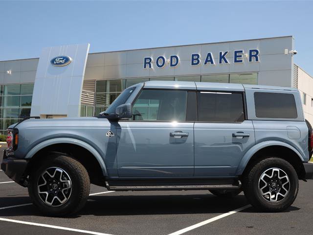 Certified 2025 Ford Bronco Outer Banks AWD/4WD image 3