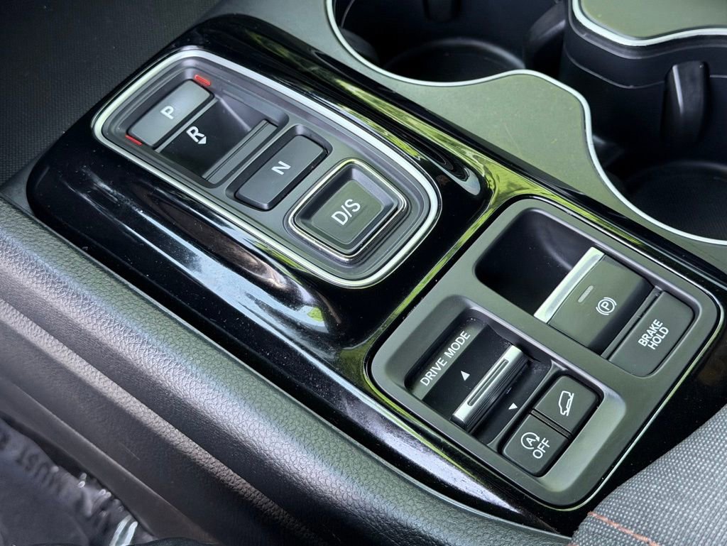 Used 2025 Honda Pilot Sport image 26