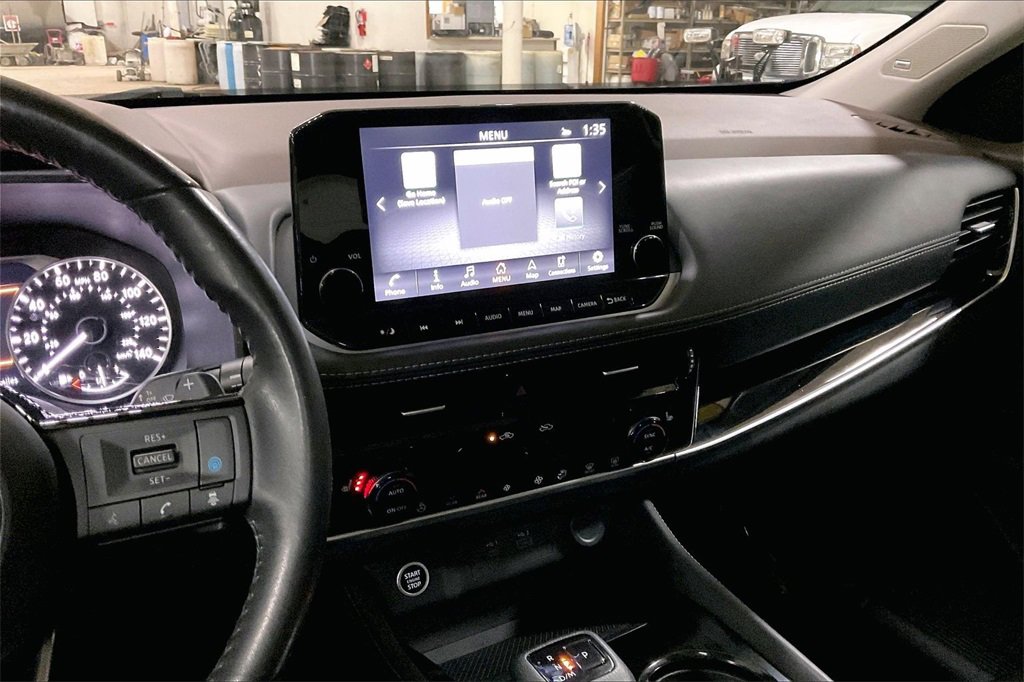 Used 2023 Nissan Rogue SL w/ SL Premium Package image 6