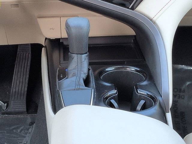 Used 2020 Toyota Camry LE FWD image 18