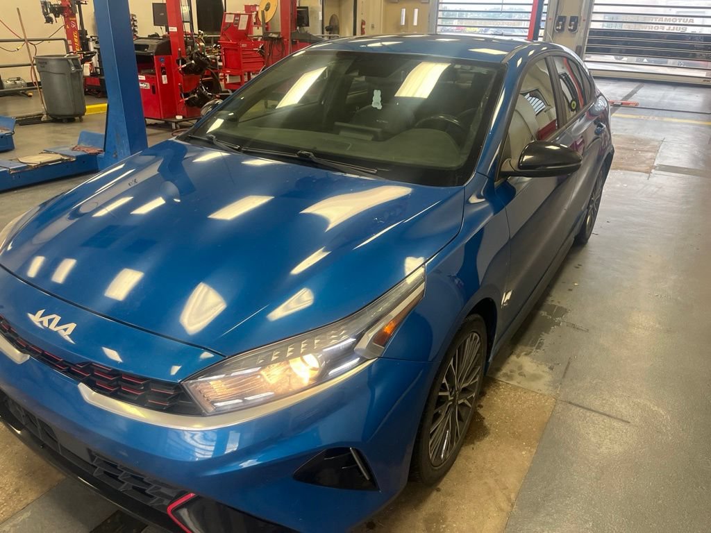 Used 2023 Kia Forte GT-Line w/ GT-Line Premium Package FWD image 9