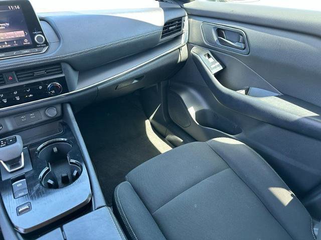 Used 2024 Nissan Rogue S FWD image 15