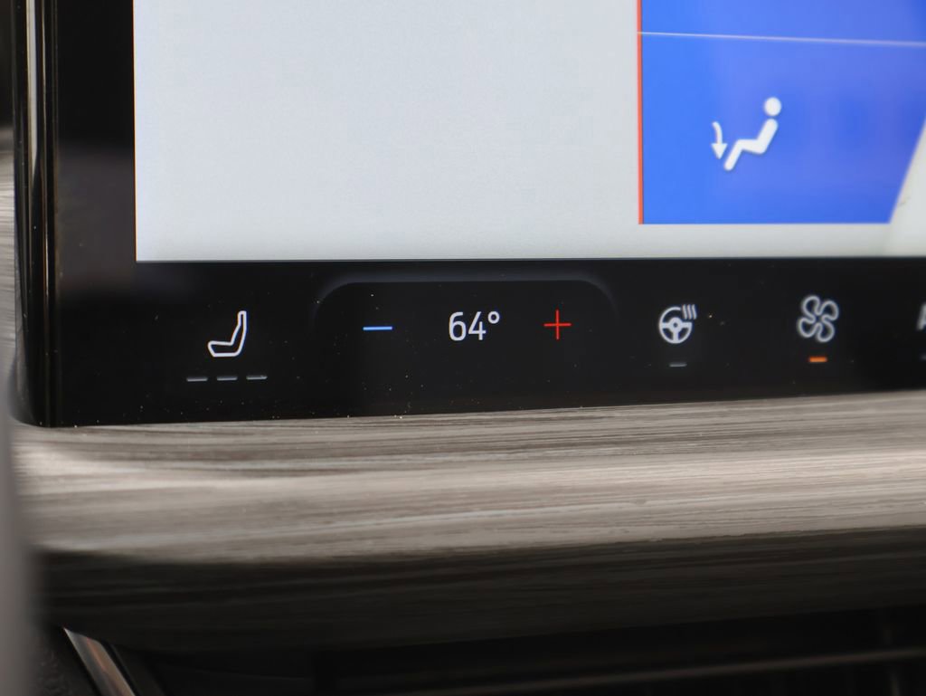 Certified 2025 Ford Escape Platinum image 37