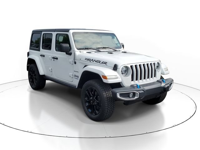Used 2022 Jeep Wrangler Unlimited Sahara w/ Cold Weather Group AWD/4WD image 2