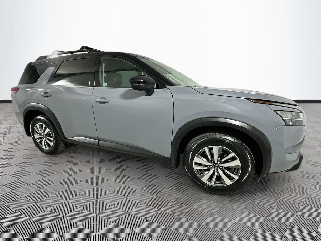 Used 2023 Nissan Pathfinder SL AWD/4WD image 11