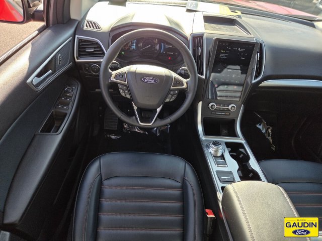 Certified 2024 Ford Edge SEL w/ Sport Appearance Package AWD/4WD image 13