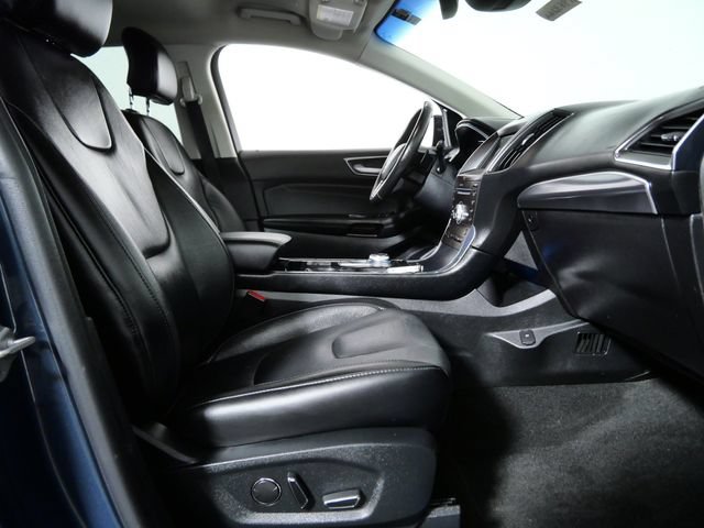 Certified 2019 Ford Edge Titanium w/ Cold Weather Package AWD/4WD image 11