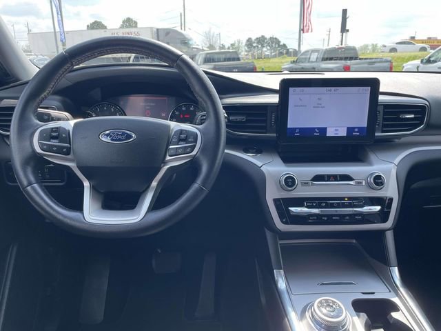 Certified 2023 Ford Explorer XLT w/ Equipment Group 202A image 11