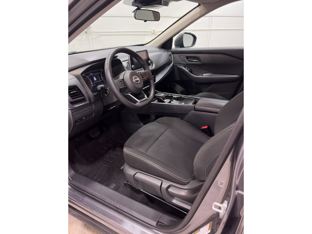 Used 2024 Nissan Rogue SV FWD image 13