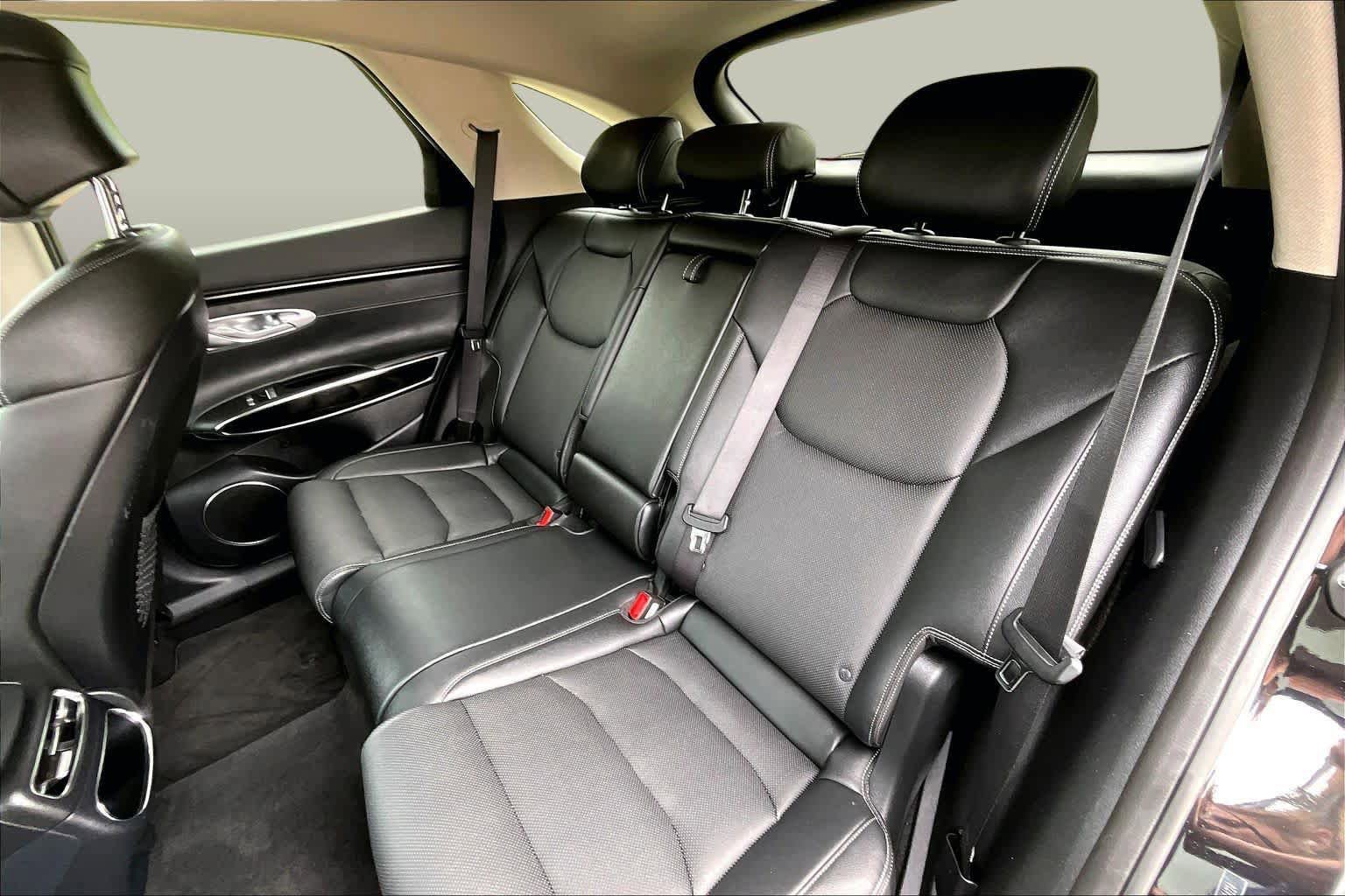 Used 2025 Genesis GV70 2.5T AWD/4WD image 21