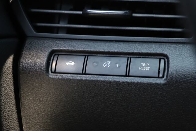 Used 2025 Nissan Altima 2.5 SV FWD image 33