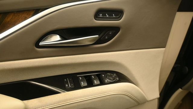 Used 2023 Cadillac Escalade Premium Luxury Platinum w/ Heavy-Duty Trailer Package AWD/4WD image 15