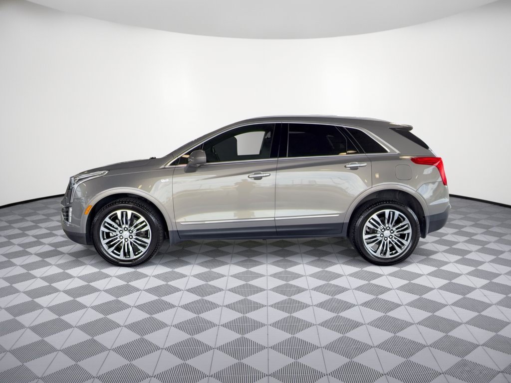 Used 2018 Cadillac XT5 Premium Luxury FWD image 2