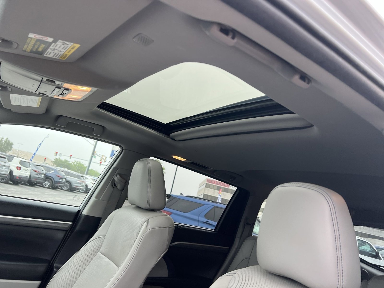 Used 2019 Toyota Highlander Limited AWD/4WD image 32