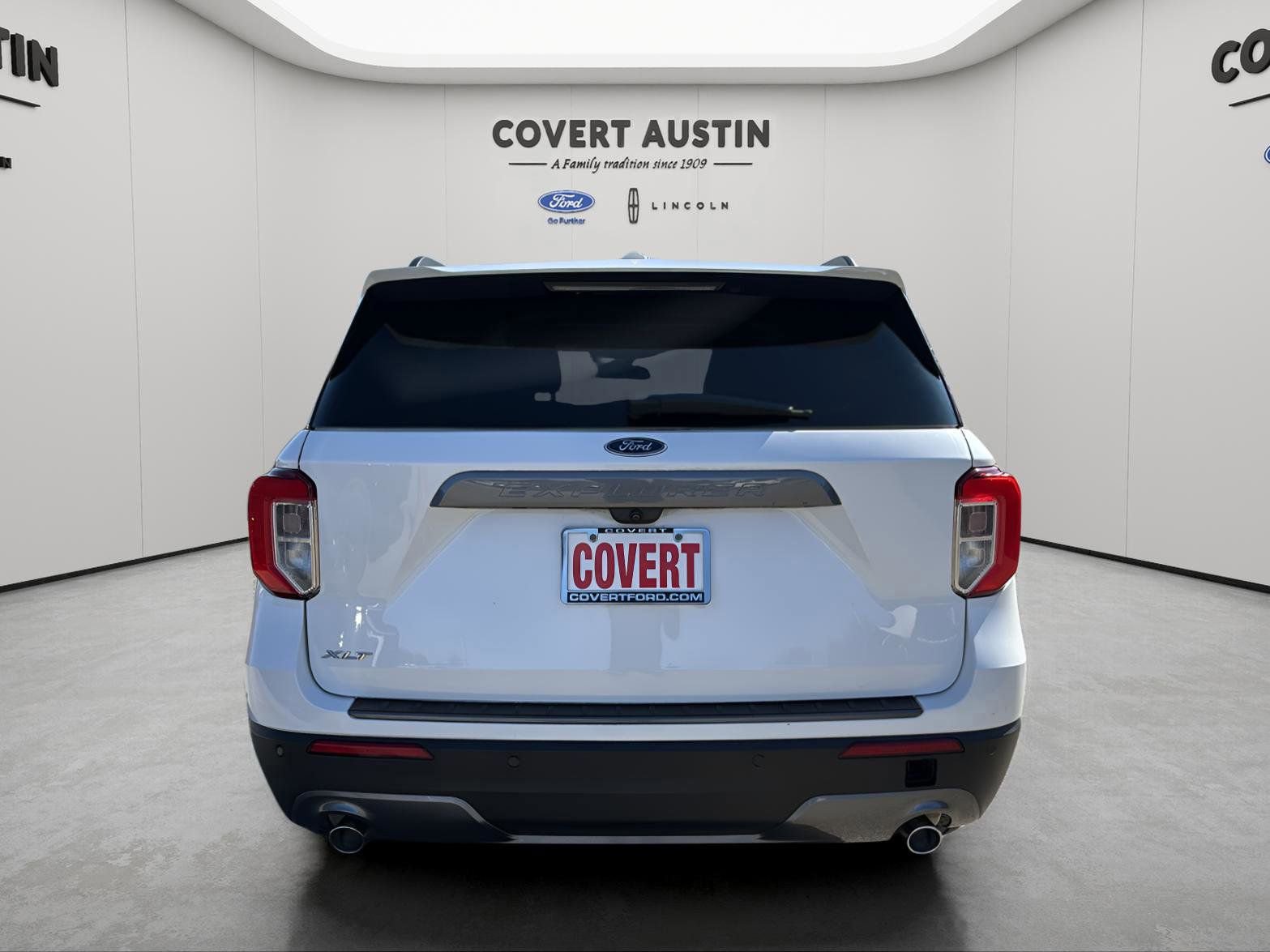 Certified 2023 Ford Explorer XLT w/ Equipment Group 202A image 4