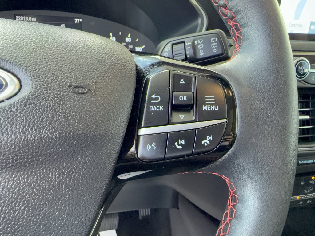 Certified 2022 Ford Escape SEL w/ SEL Stealth AWD Package image 26