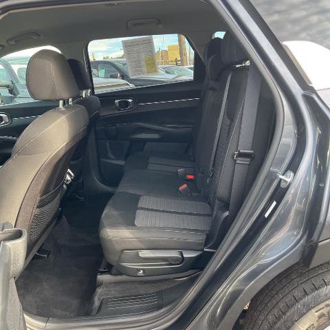Used 2021 Kia Sorento LX image 15