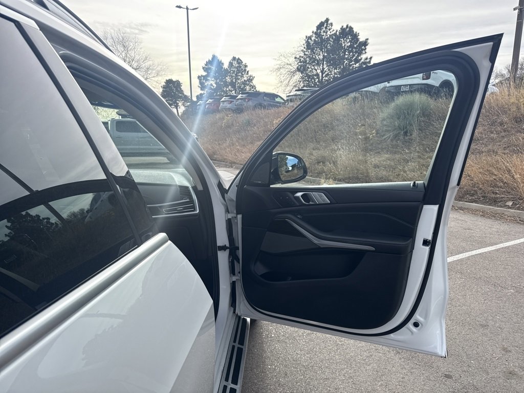 Used 2020 BMW X7 xDrive40i w/ Premium Package image 31