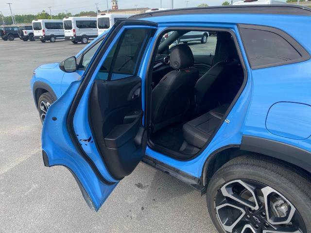 Used 2024 Chevrolet Trax RS image 28