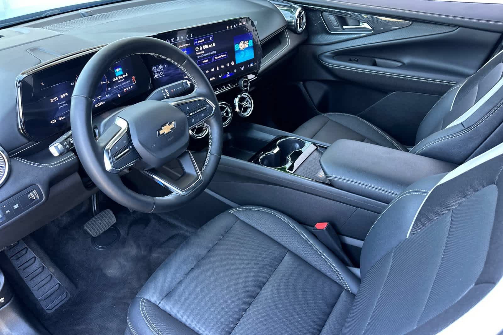 Used 2024 Chevrolet Blazer EV LT AWD/4WD image 11