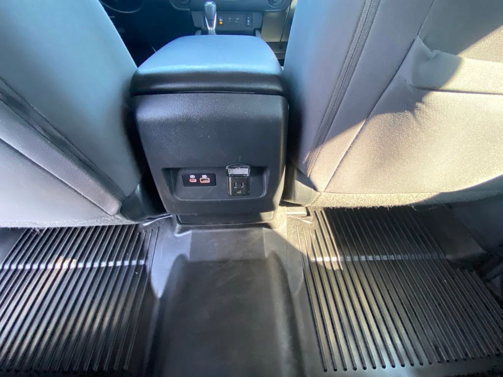 Used 2025 Nissan Frontier SV w/ SV Convenience Package image 24