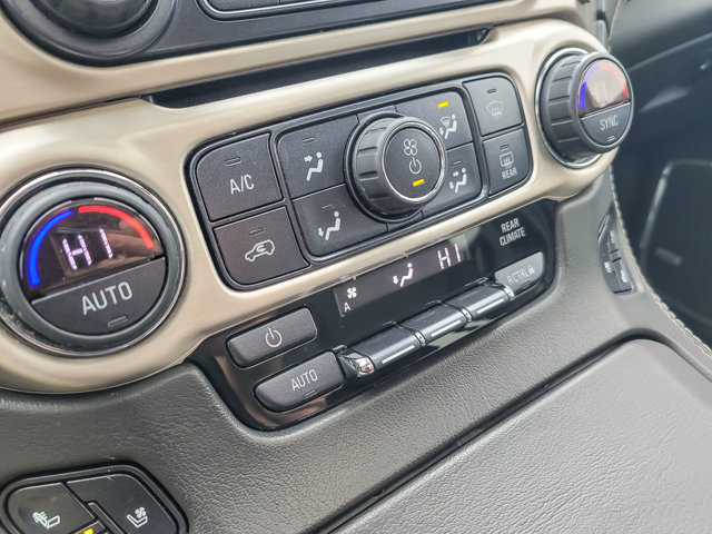Used 2020 GMC Yukon Denali w/ Denali Ultimate Black Edition image 16