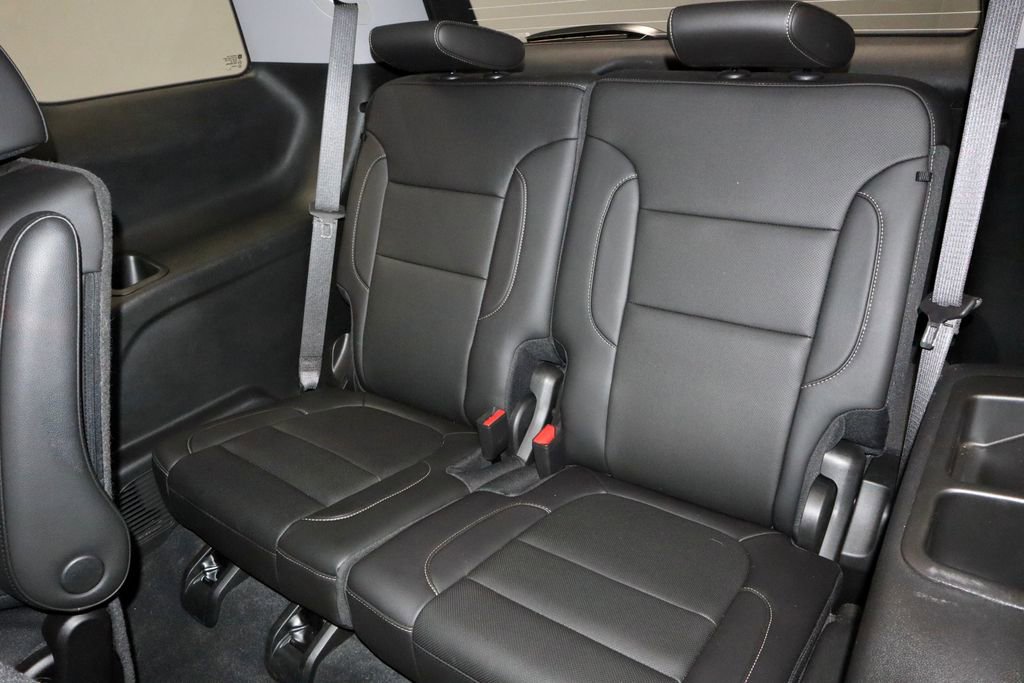 Used 2023 GMC Acadia SLT image 25