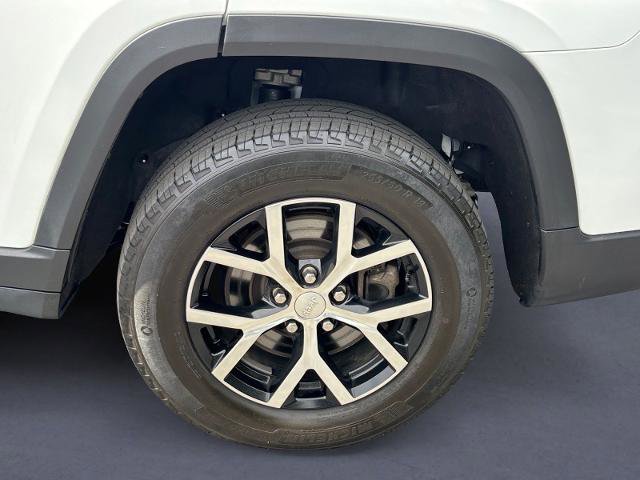 Used 2024 Jeep Grand Cherokee L Limited AWD/4WD image 16