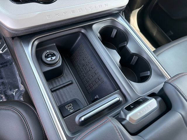 Certified 2025 Ford Expedition Max Active RWD image 36