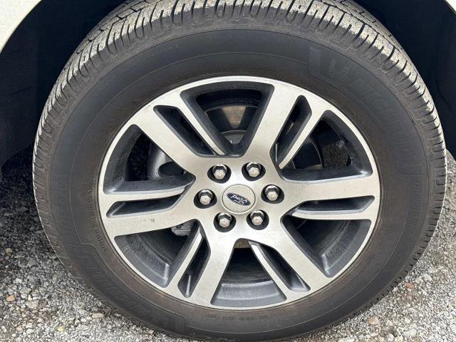 Certified 2022 Ford Expedition XLT image 6