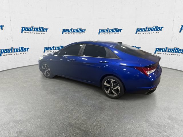 Used 2022 Hyundai Elantra SEL w/ Convenience + Premium Package FWD image 8